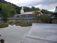 高台寺の住職「中国人のマナー違反に困っている。注意しても…」 中国人「偉そうにしたら消されるよ」 → 1年半後…