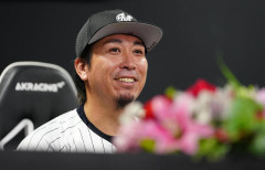 益田直也　795登板　35勝56敗211H250S ←これ