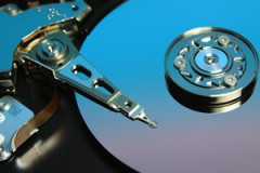 PCケースの静音化を推し進めた結果、HDDケースのうるささが目立つようになってしかも手の入れようがないという