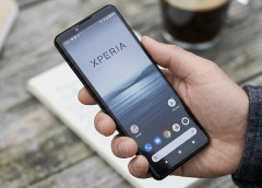 15年くらいXperiaを渡り歩いてきたけど遂に緑線が出たわ