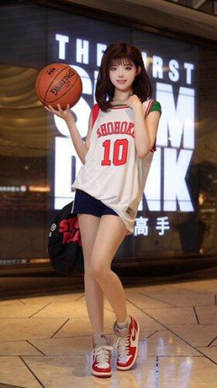 【動画あり】人気コスプレイヤーが「スラムダンク」の赤木晴子になった結果ｗｗｗｗｗ