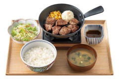 【衝撃】吉野家さん、とうとうステーキを出すｗｗｗｗｗｗｗｗｗｗ