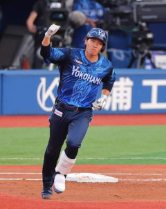 De宮下朝陽 .268 5本 16点 ショート←こいつの評価