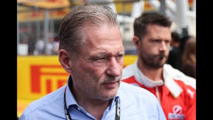 フェルスタッペンとレッドブルの新契約交渉報道について父親ヨスが否定