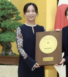 【悲報】スケート高木美帆への国民栄誉賞、送られた包丁10本全てに『内閣総理大臣　高市早苗』の文字が刻まれる…