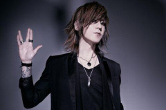 【悲報】SUGIZO「日本国憲法の3大原則を絶対に変えさせてはならない」
