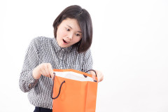 チケットのノルマ消化で私にも連絡が来た。幹事「私子さんはお酒飲んでも寝ないようにねｗ」はぁ？確かに私は酒を飲むとすぐに寝ちゃうけど、人を誘うのにその態度はおかしくない？？