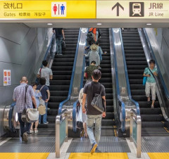 海外「お前らの国に他愛のない対立ってある？」日本「エスカレーターの立つ位置」