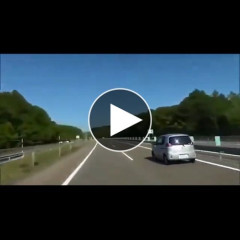 【悲報】キャンピングカー、強風に煽られて転倒wwwwwwwwww