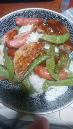【呆然】嫁が作った夕飯に夫激怒！これが出てきたら家庭崩壊ｗｗｗｗ