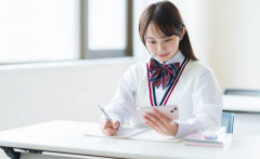 【教育】急増する「自分の頭で考えない子」。すぐ検索が当たり前に…スマホ時代の“親切すぎる教育”が奪った力