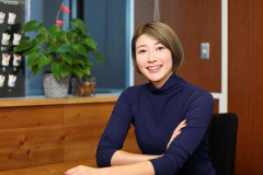 【画像】電撃婚から1年半…狩野舞子さん、黒ドレス姿の激変近影に衝撃！