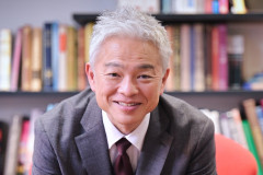 【物議】恵俊彰「総理がいろんなところに足を運べば、クーラーが設置されるのでは」