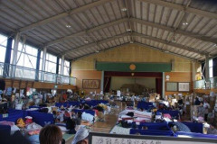 【悲報】「至れり尽くせり」発言したおっさんの部屋、一般市民の避難所と違いすぎる
