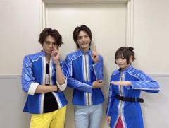 【画像】女性声優さん、舞台で共演したイケメンたちと写真を撮りまくってしまう…