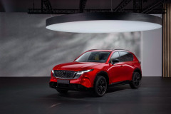 【朗報】マツダ、新型CX-5が売れて黒字転換！！