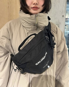 【画像】ボディバッグ、若者の間で流行っているらしいｗｗｗｗ