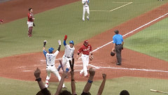 日本ハム、矢澤打が敵失策誘いサヨナラ勝ちで2位浮上！