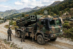 米国、韓国防衛に核持ち出すか…中ロに備え「短距離戦術核」を検討！