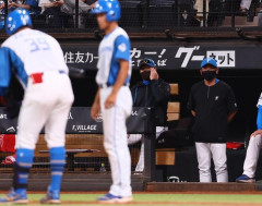 日本ハム・新庄監督　楽天投手陣の５個の死球に「ちょっと多かった。ちょっと考えてもらいたい」と苦言
