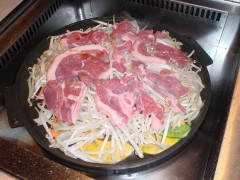 【悲報】 観光客「やっぱり本場のジンギスカンは美味い！」道民ワイ「ぷっｗｗｗｗ」
