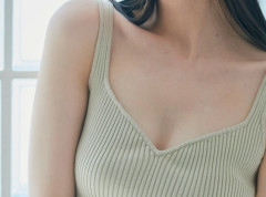 『この美人と結婚できる権利』が100万円だったらどっち選ぶwwwww