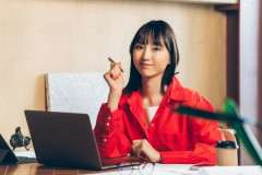 【画像あり】弊社の女性社員、胸を強調しすぎで困るんだがｗｗｗｗｗｗｗｗｗｗ