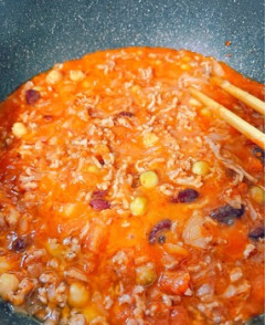 タコライス作ってるんだけどすでに美味そうでワロタ（※画像あり）