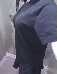 【画像】女の子「お●ぱいデカいせいで太って見えるのまじだるい🥲」