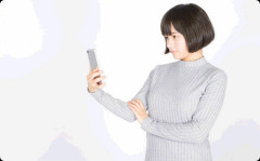 彼は大好きだったけど突然来たLINEで一気に冷めた。彼「いいかげん嘘を嘘で塗り固めるのはやめてくれ」私「どういう意味？」→ すると…