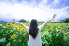 義実家から帰る途中の車内で子供に蕁麻疹が！まだ離乳食もあげてないのになんで？と思って調べたら、アレルギー反応牛乳と卵がクラス５。食べさせたのは…