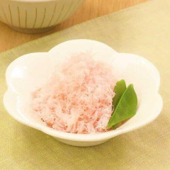 【困惑】ガキのころ弁当に入ってたピンクの粉みたいな食い物ｗｗｗｗｗｗｗｗｗｗ