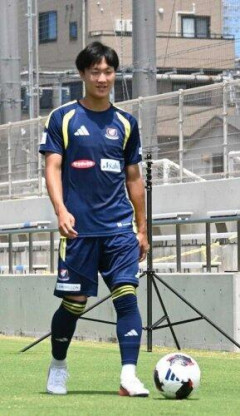 【衝撃】新星誕生！横浜F・マリノス三井寺眞さん、16歳4カ月5日で全3得点に絡むｗｗｗｗｗｗｗｗｗｗ