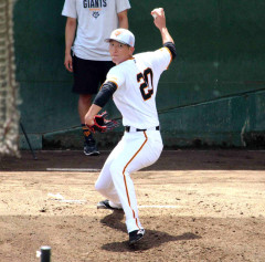 【巨人】戸郷翔征が故障後初のユニホームでブルペン入り　１４０キロ台後半をマーク「楽しかったです」