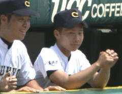 甲子園出場校　猛暑と資金難に苦しむ　  [8/8]