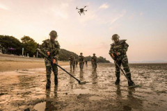 豪雨で流出「北朝鮮地雷に注意」、2週間で12個発見…韓国北西部！