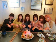 【画像あり】このセクシー女優の集合写真で４人以上わかる奴ｗｗｗｗｗｗｗｗ