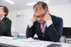 ワイ「あかんもう限界や！」医者「過労ですね」
