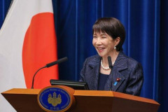 【悲報】高市、国民栄誉賞で記念品に自分の名前を入れ自分メインのPV撮影して炎上中