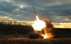ウクライナがモスクワに向けて初の弾道ミサイルを発射か？！