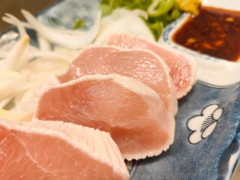鶏刺しを食べたお医者さん、ギラン・バレー症候群で全身麻痺　今でも車いす生活