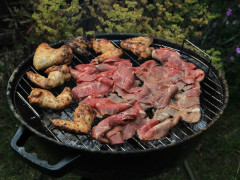 休日BBQ上司「ワイくん！焼肉のタレ買ってきてくれる？」ワイ「！！？」