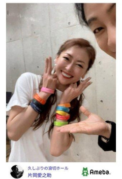 【悲報】亡くなる前日にLINE…中山美穂さん、人気俳優との生前ショット・・・・・・・・・