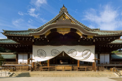 【物議】靖国神社、軍服コスプレを禁止「厳粛な神聖なる場所」