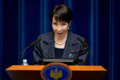 【悲報】高市おサナ、被爆者代表を睨み付けてしまいバチクソ炎上し始める