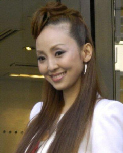 【悲報】神田うの、51歳で薄毛治療を告白「高校生の時から薄い」