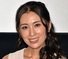 ⁉️雛形あきこ48歳、10月に22年ぶり写真集発売　水着グラビアにも挑戦「なんと!!!」「おぉ〜」「学生時代が蘇りました」 -2chまとめ-