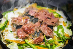 なんで日本人はラム肉食べないんだろうな