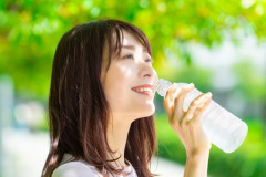 銀座のお姉さん、暑そうｗｗｗｗｗｗｗｗｗｗｗｗｗ （※画像あり）