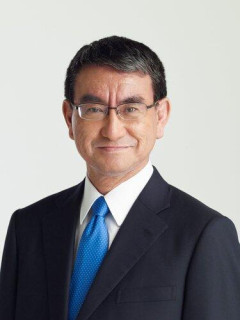 【悲報】河野太郎さん「英語の先生が英語できるかどうか問題がある」・・・・・・・・・